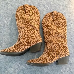 Suede Leopard print boots 8.5